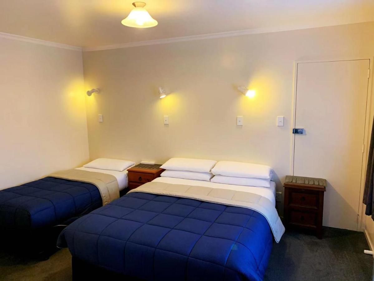 Amber Court Motel Te Anau Exterior foto