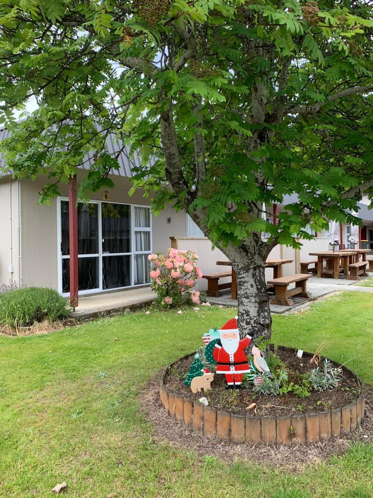 Amber Court Motel Te Anau Exterior foto